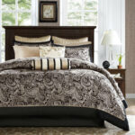 Queen size Cotton 12-Piece Reversible Paisley Comforter Set in Black Gold