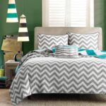 Full Queen size 3-Piece Quilt Set Reversible Chevron Stripe Gray White Teal